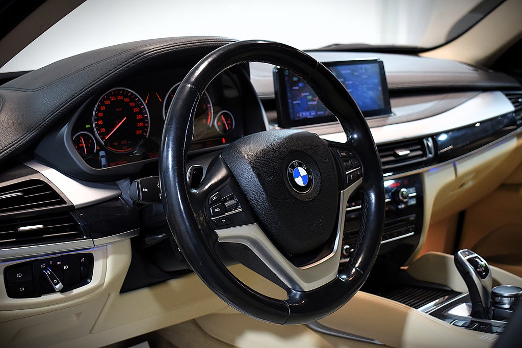 BMW X6 2016 - miniatyr 10