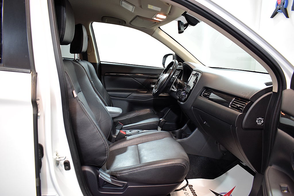 Mitsubishi Outlander 2016 - miniatyr 20