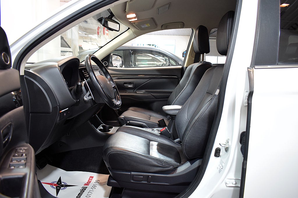 Mitsubishi Outlander 2016 - miniatyr 8