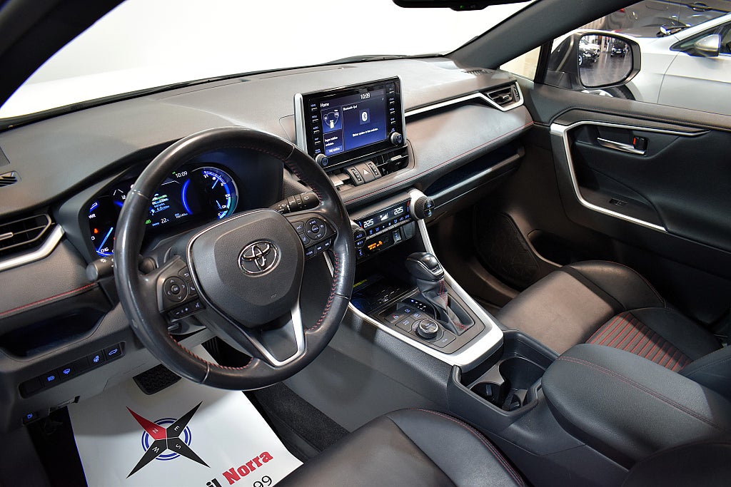 Toyota RAV4 2021 - miniatyr 8