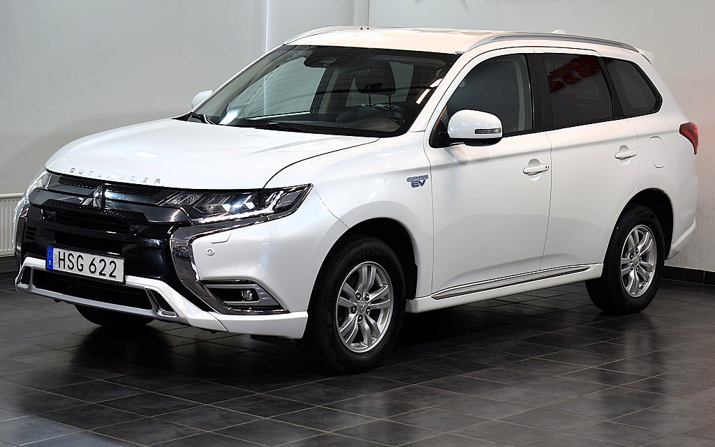 Mitsubishi Outlander 2019 - miniatyr 2