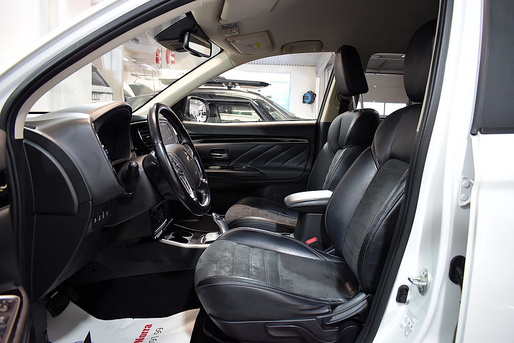 Mitsubishi Outlander 2019 - miniatyr 11
