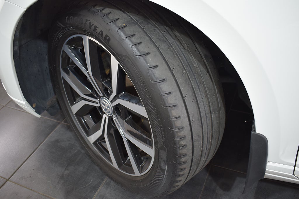 Volkswagen Passat 2019 - miniatyr 21