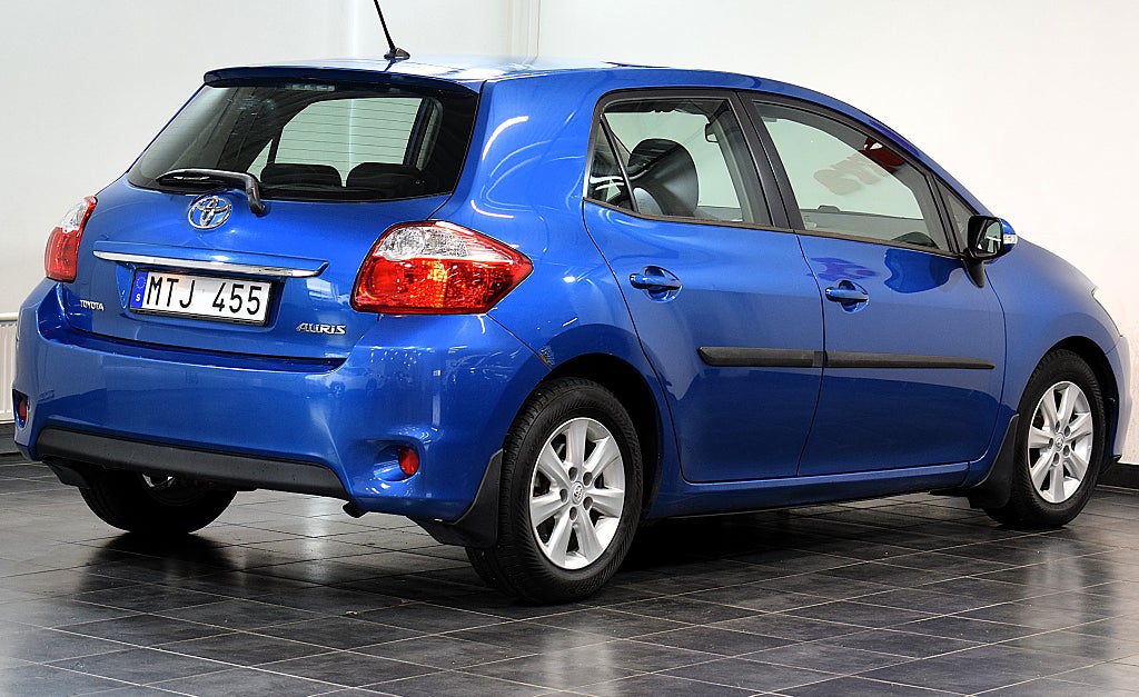 Toyota Auris 2012 - miniatyr 6