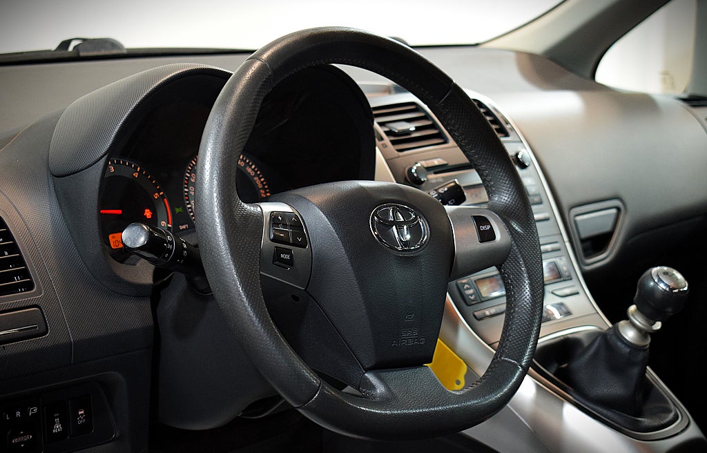 Toyota Auris 2012 - miniatyr 9