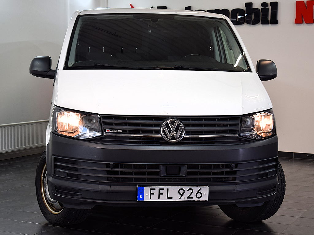 Volkswagen Transporter 2018 - miniatyr 4