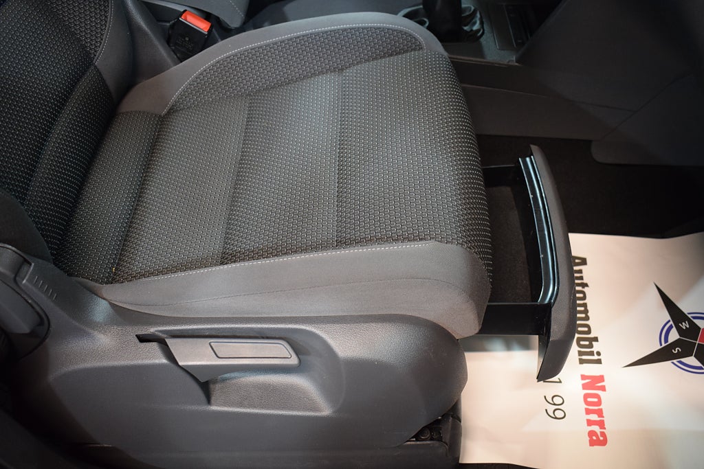 Volkswagen Touran 2014 - miniatyr 21