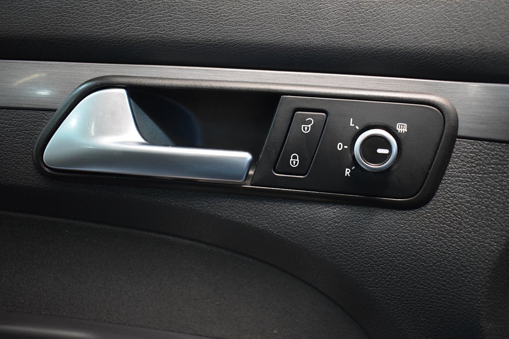Volkswagen Touran 2014 - miniatyr 24