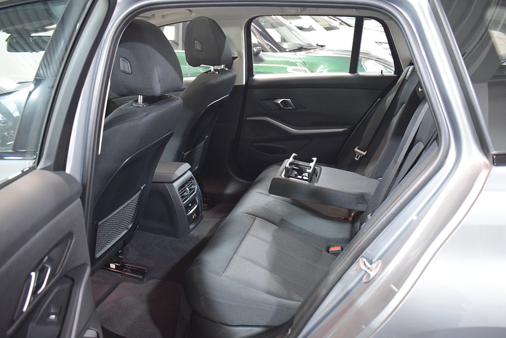 BMW 320D 2023 - miniatyr 12