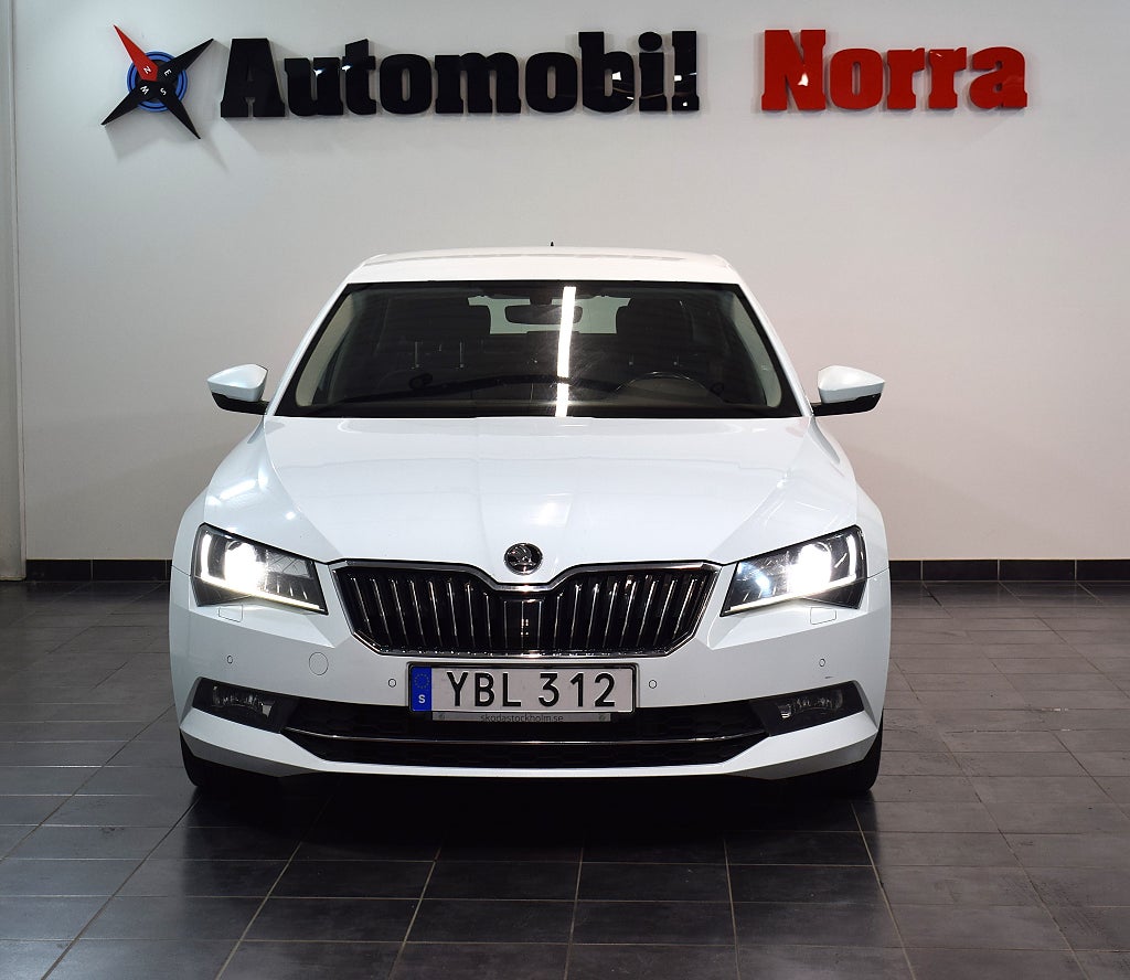Skoda Superb 2016 - miniatyr 2