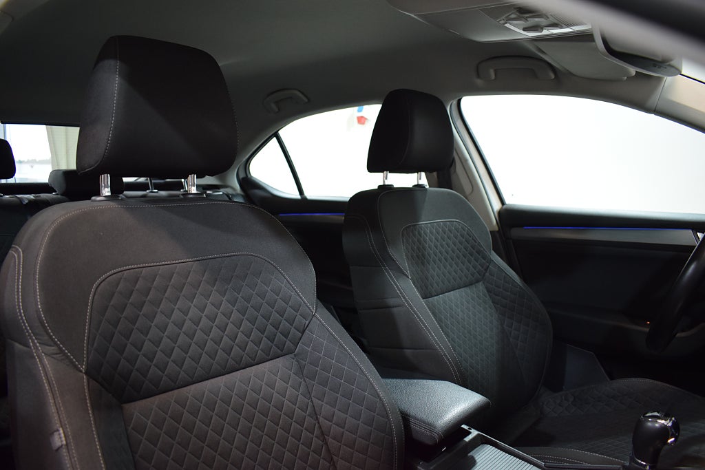Skoda Superb 2016 - miniatyr 10