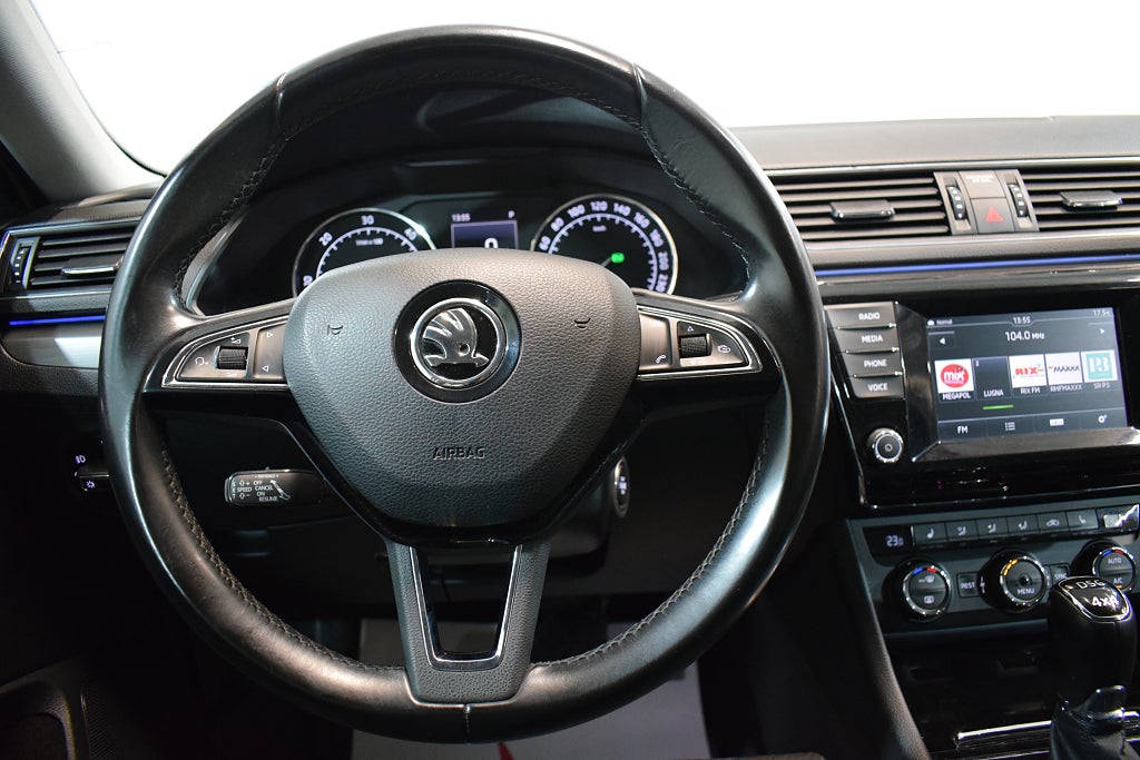 Skoda Superb 2016 - miniatyr 14