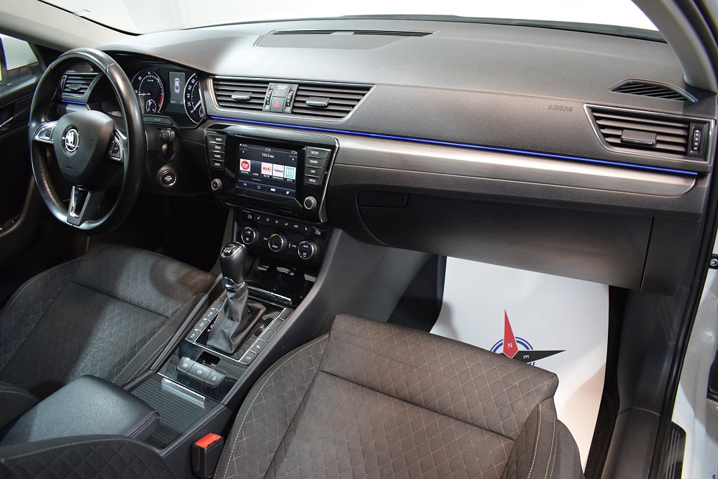 Skoda Superb 2016 - miniatyr 9