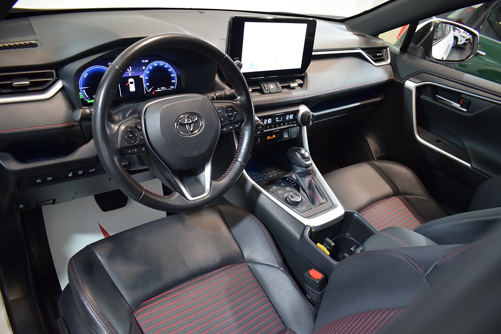 Toyota RAV4 2023 - miniatyr 5