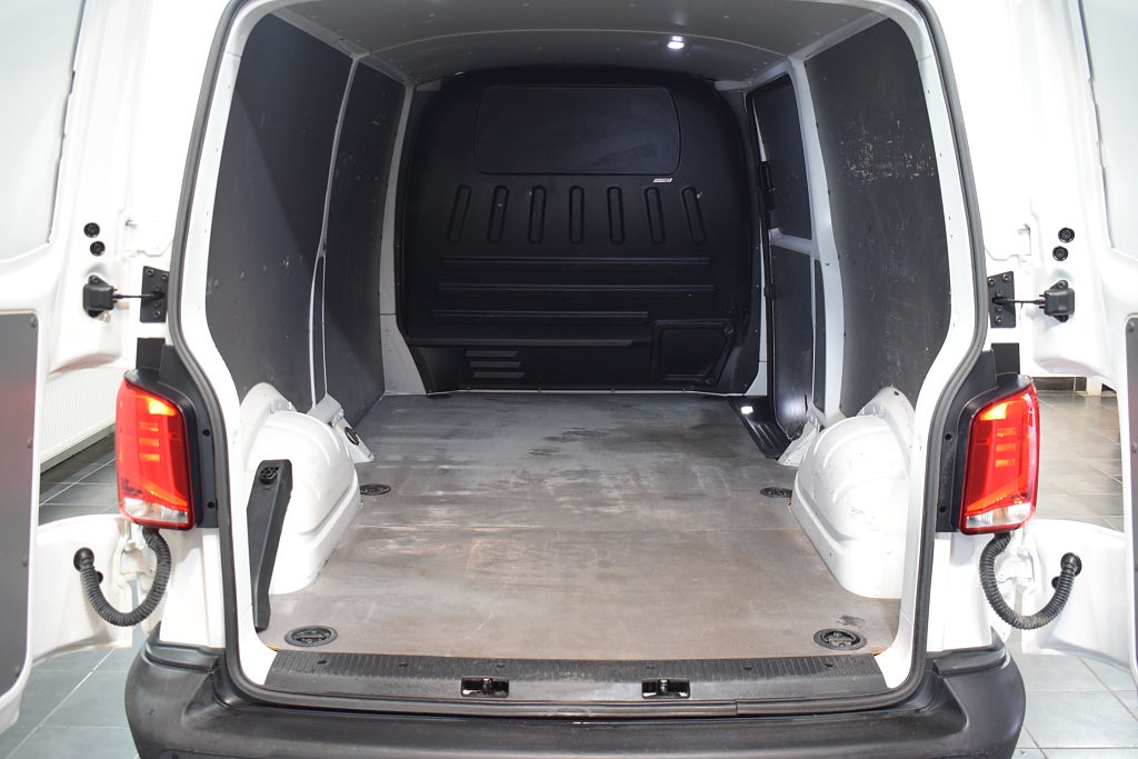 Volkswagen Transporter 2023 - miniatyr 5