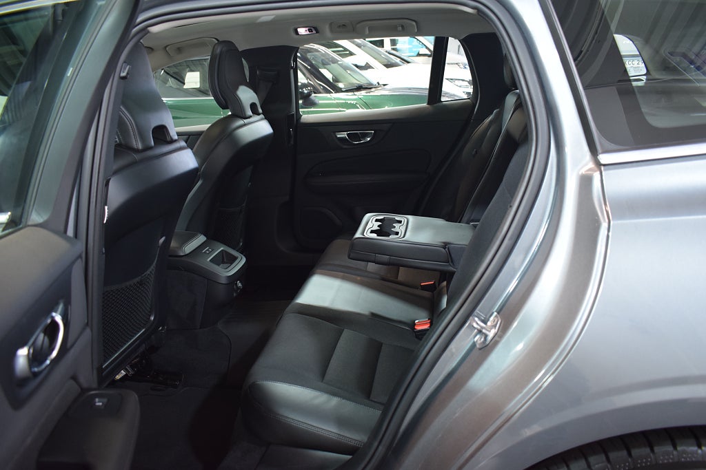 Volvo V60 2020 - miniatyr 10