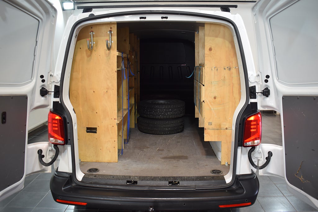 Volkswagen Transporter 2023 - miniatyr 6