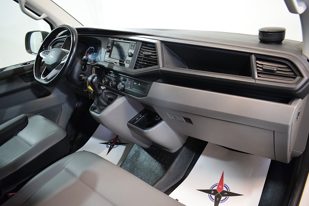 Volkswagen Transporter 2023 - miniatyr 10