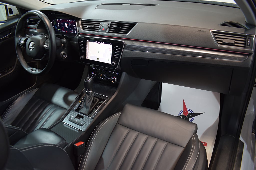 Skoda Superb 2023 - miniatyr 11