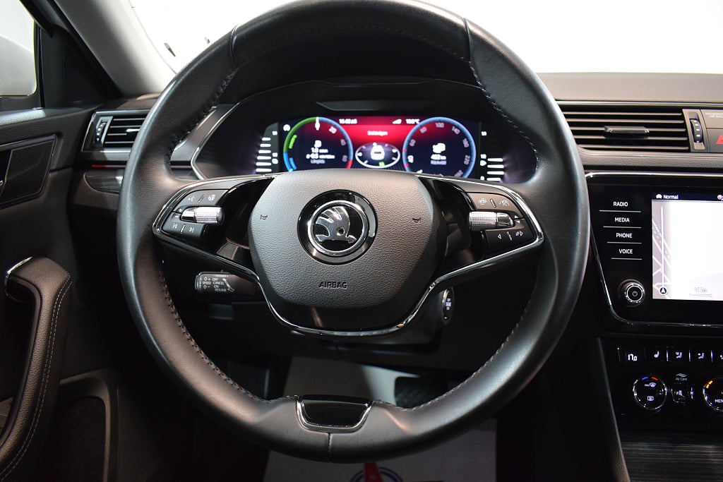 Skoda Superb 2023 - miniatyr 15