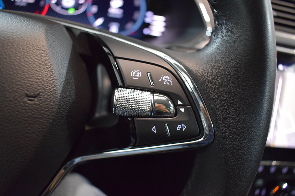 Skoda Superb 2023 - miniatyr 16