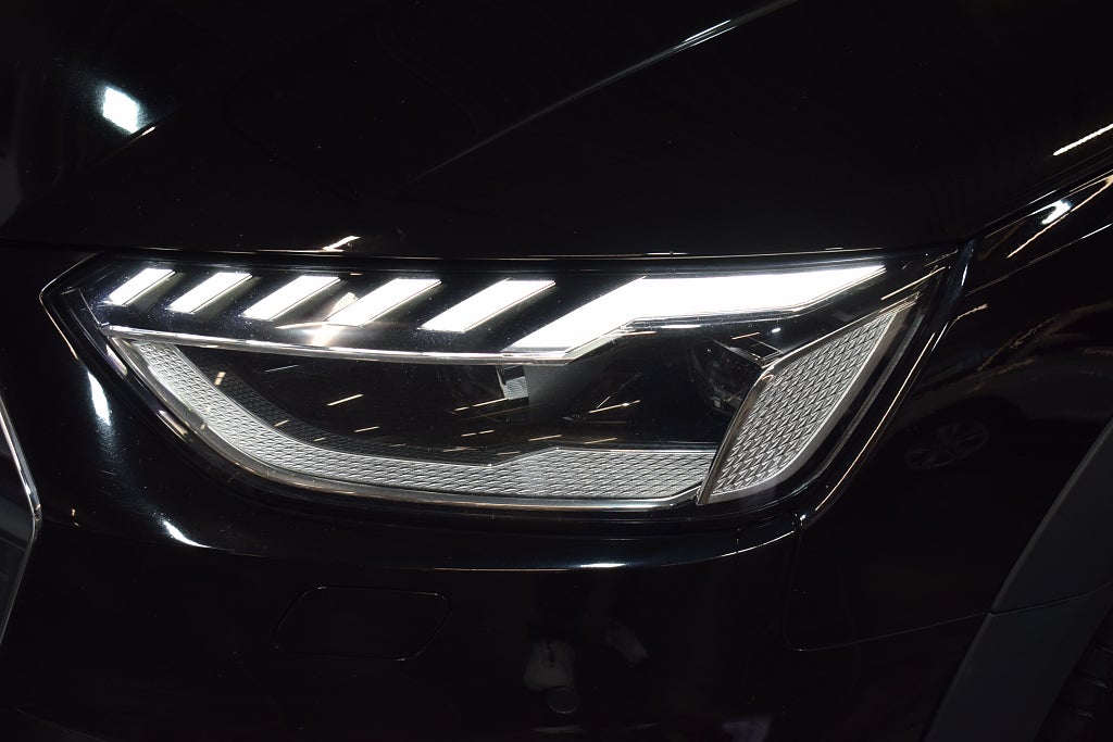 Audi A4 2023 - miniatyr 4