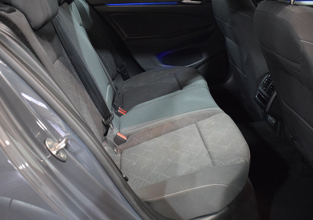 Volkswagen Golf 2023 - miniatyr 12