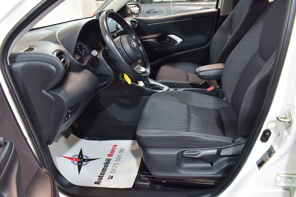 Toyota Yaris 2023 - miniatyr 7