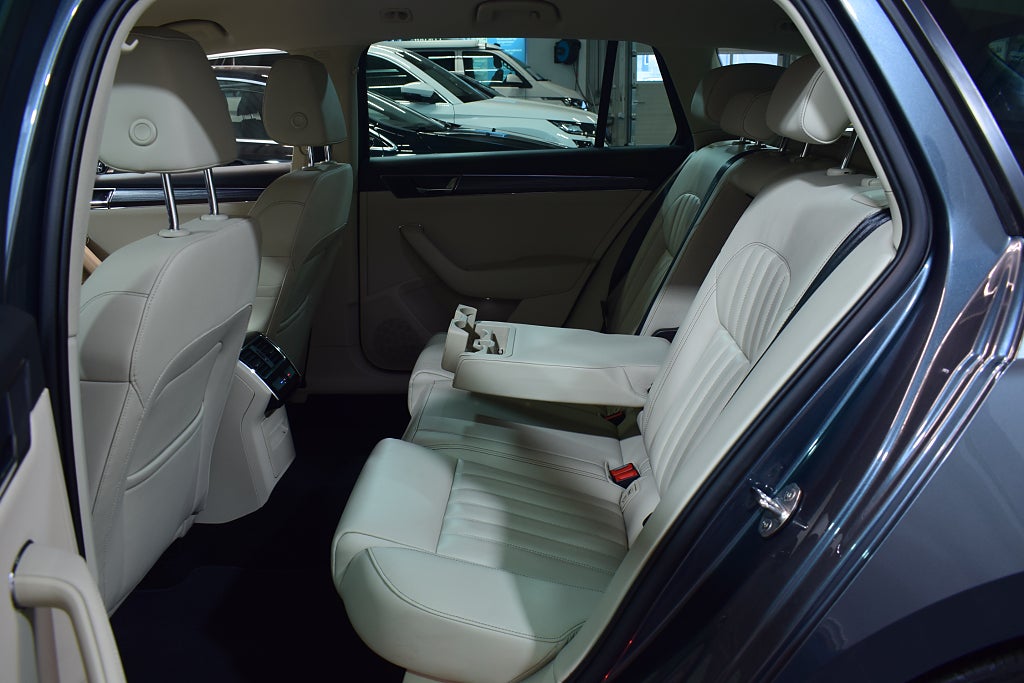 Skoda Superb 2021 - miniatyr 13