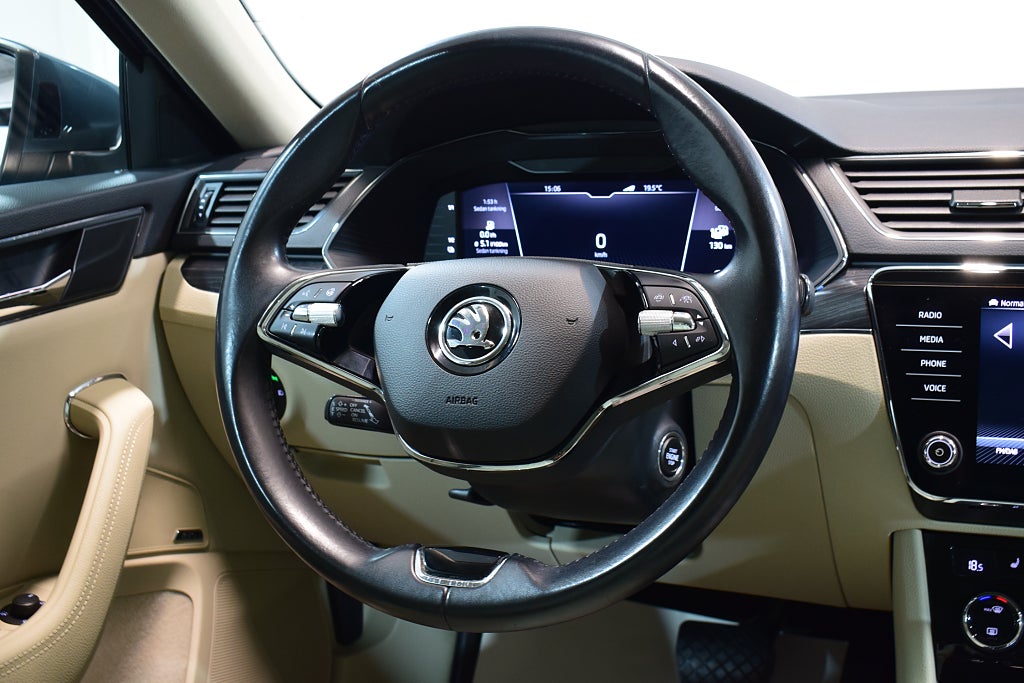 Skoda Superb 2021 - miniatyr 15