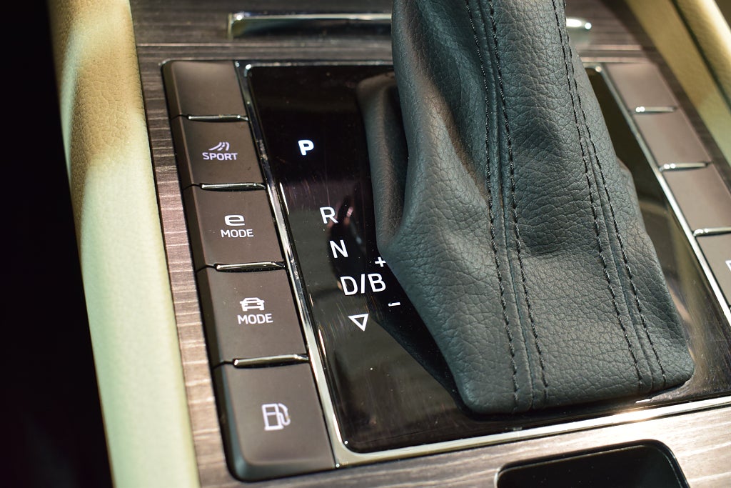 Skoda Superb 2021 - miniatyr 23