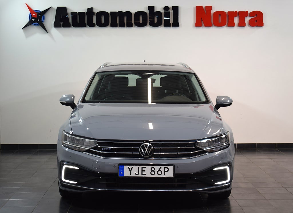 Volkswagen Passat 2023 - miniatyr 2