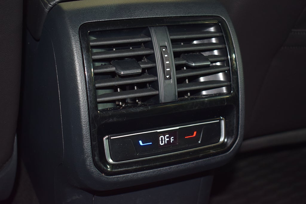 Volkswagen Passat 2023 - miniatyr 26