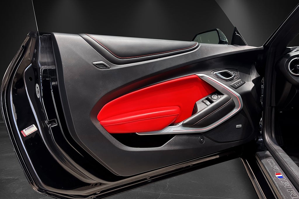 Chevrolet Camaro 2018 - miniatyr 9
