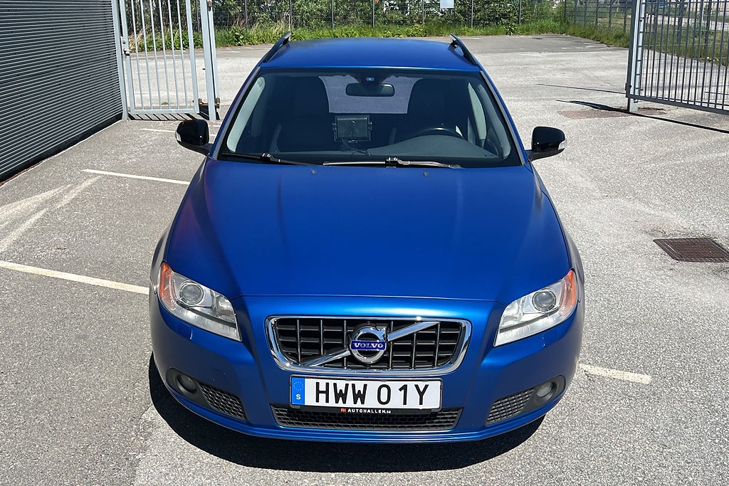 Volvo V70 2025 - miniatyr 2