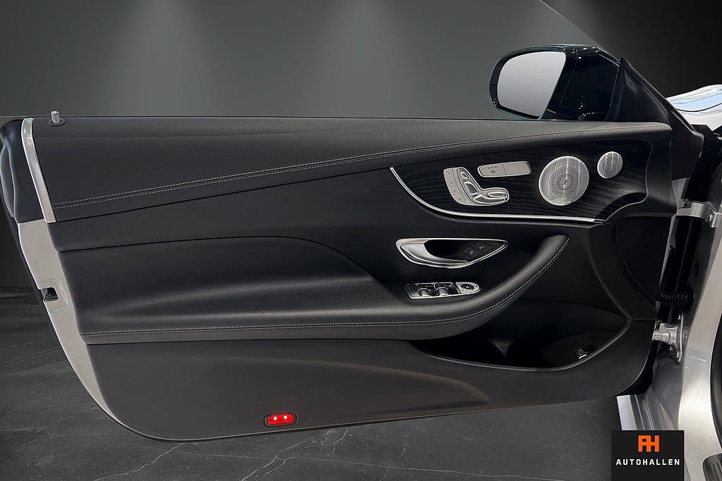 Mercedes-Benz E300 2020 - miniatyr 10