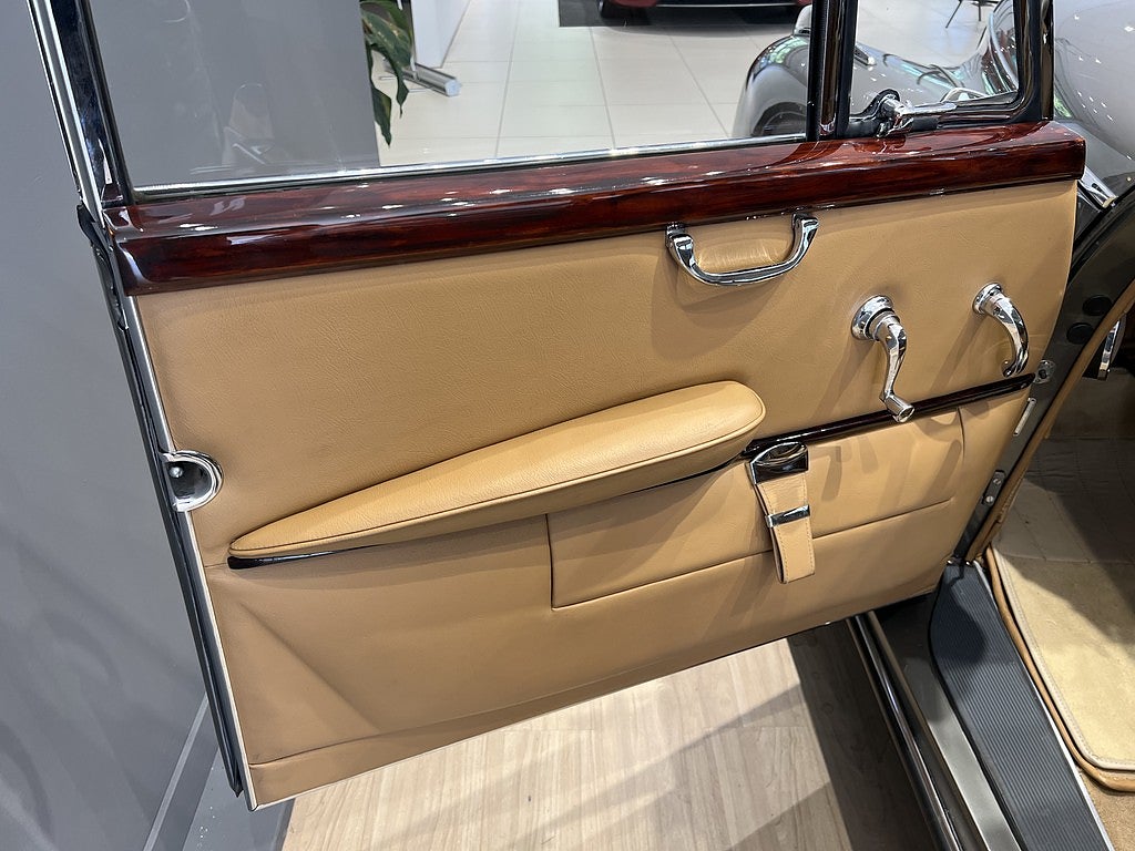 Mercedes-Benz 300 1959 - miniatyr 16