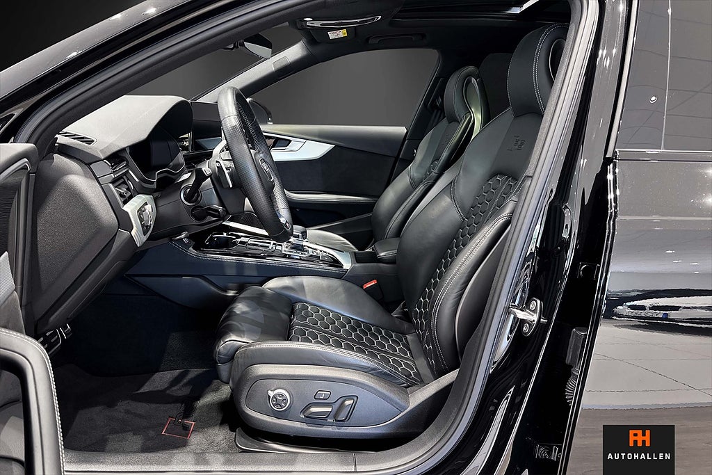 Audi RS4 2023 - miniatyr 10