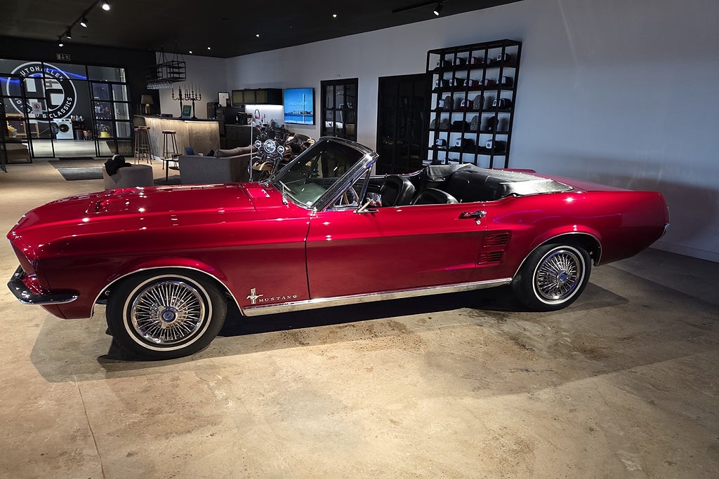 Ford Mustang 1967 - miniatyr 2