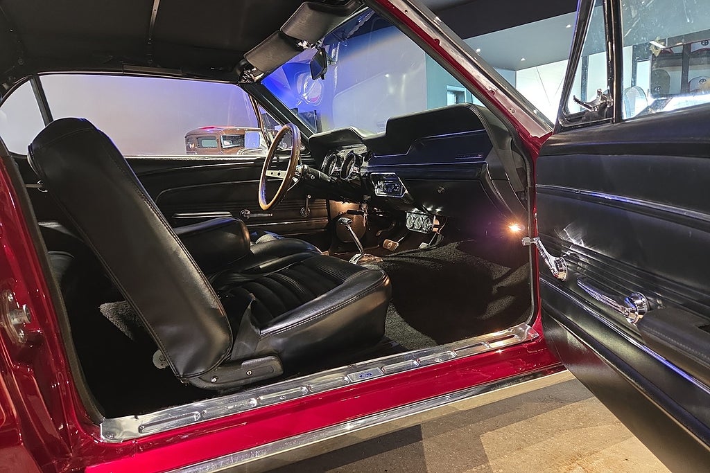 Ford Mustang 1967 - miniatyr 27
