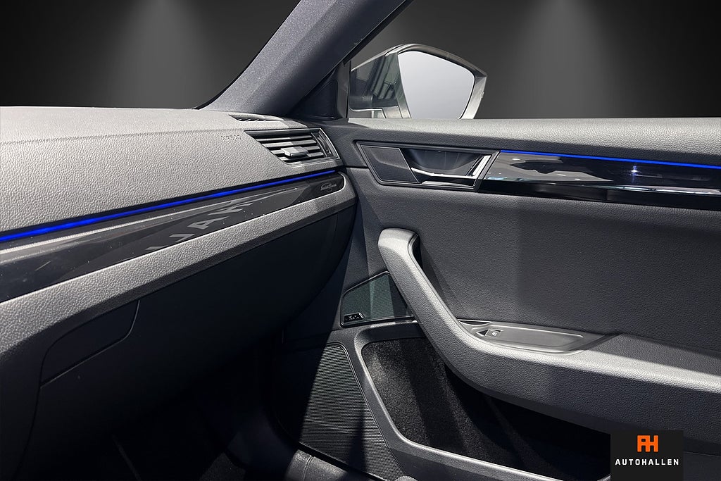 Skoda Superb 2019 - miniatyr 19