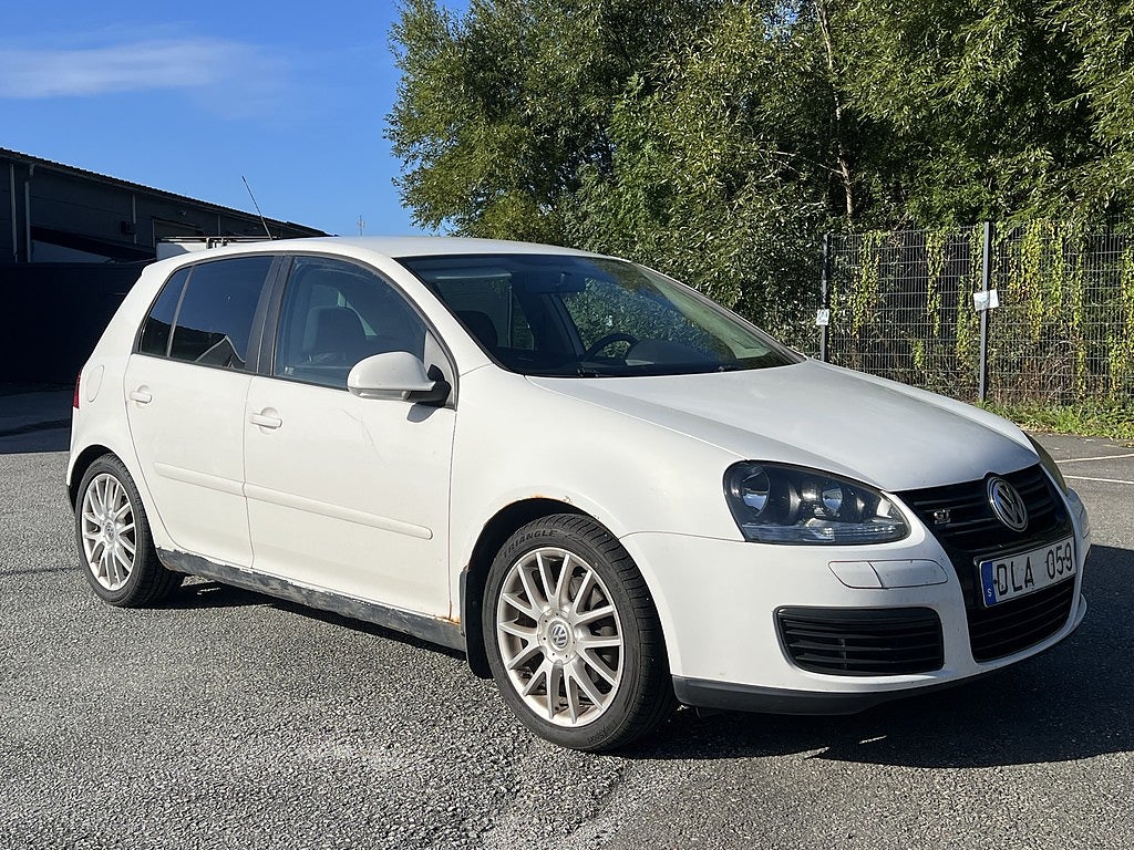 Volkswagen Golf I 2008 - miniatyr 2