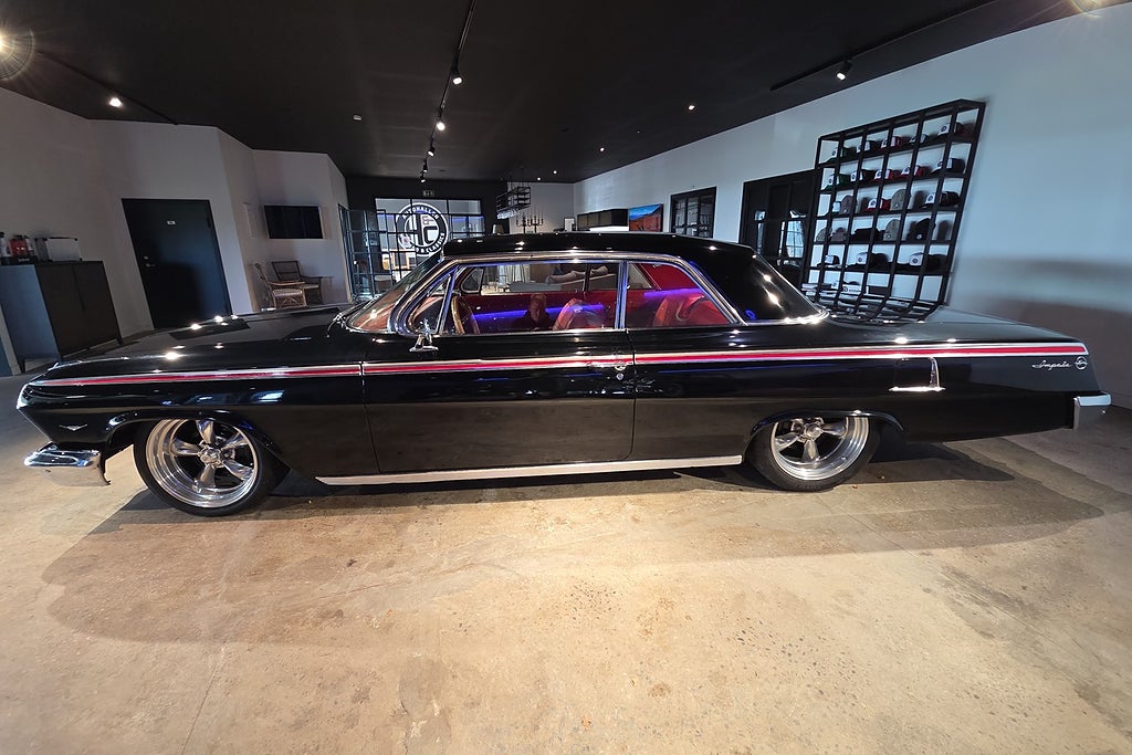 Chevrolet Impala 1962 - miniatyr 2