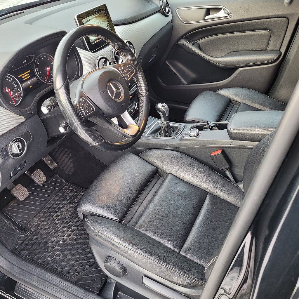 Mercedes-Benz B 2016 - miniatyr 11