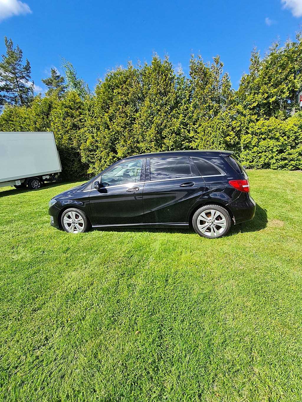 Mercedes-Benz B 2016 - miniatyr 7