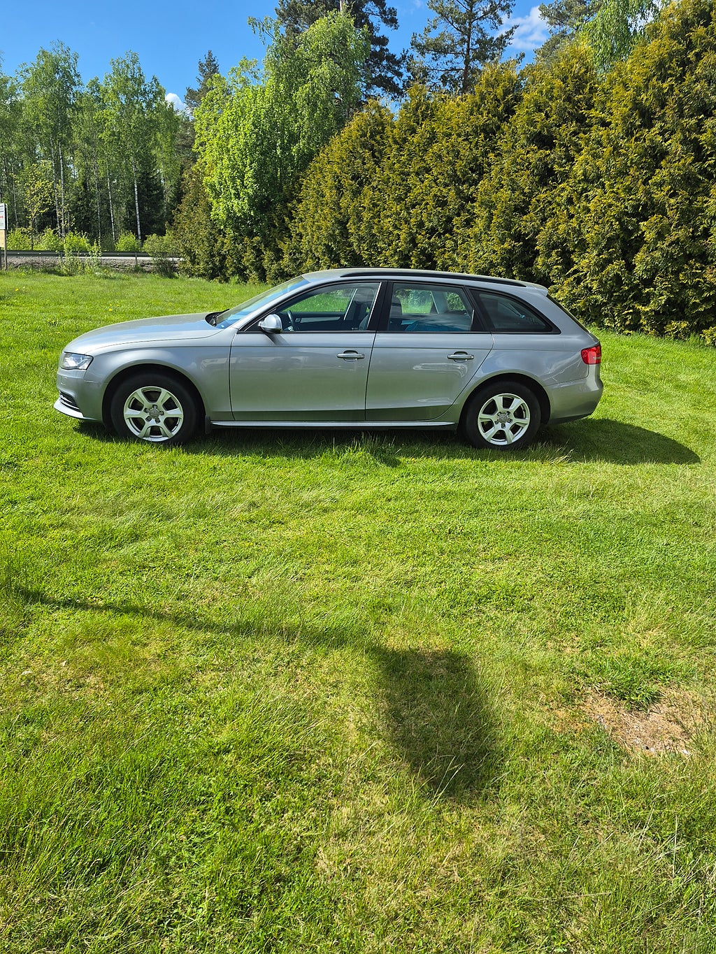 Audi A4 2010 - miniatyr 3