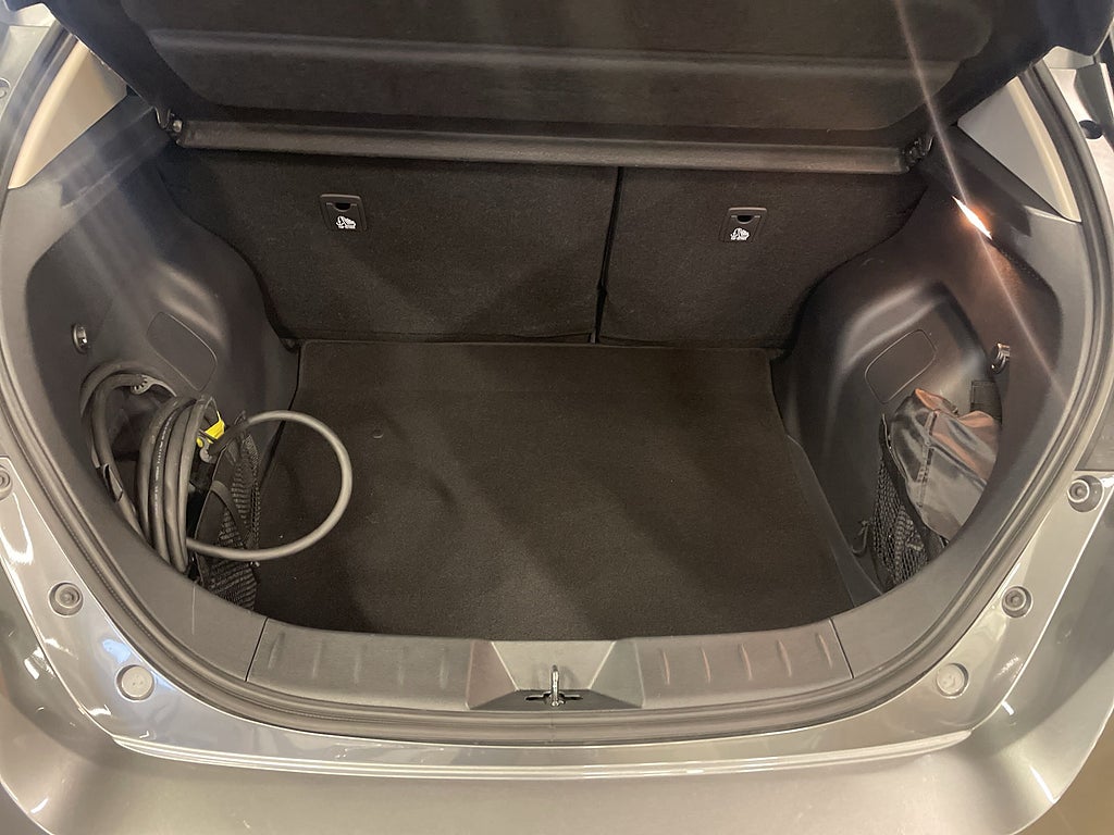 Nissan Leaf 2023 - miniatyr 9