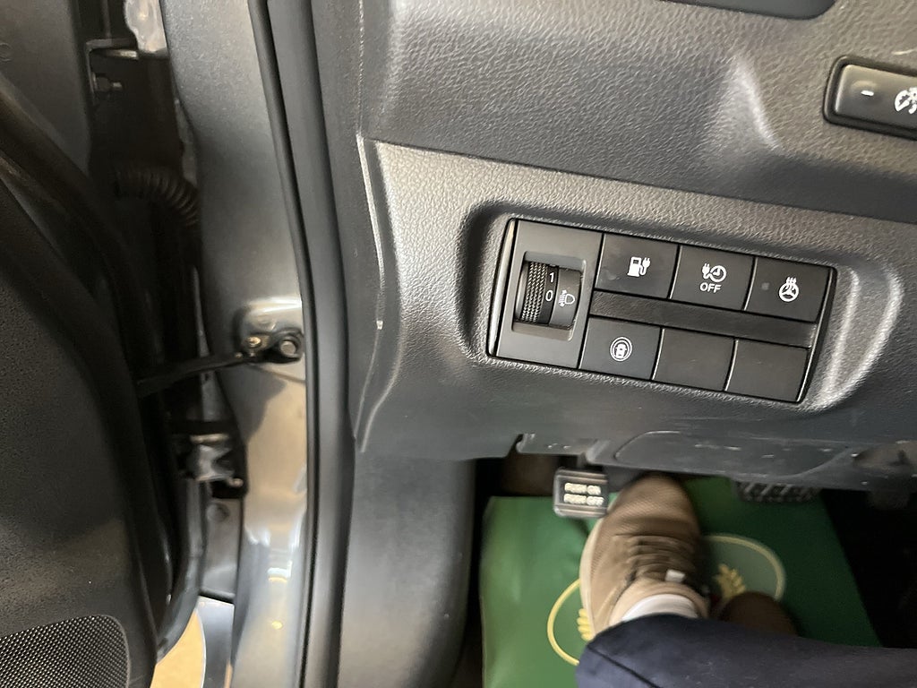Nissan Leaf 2023 - miniatyr 10